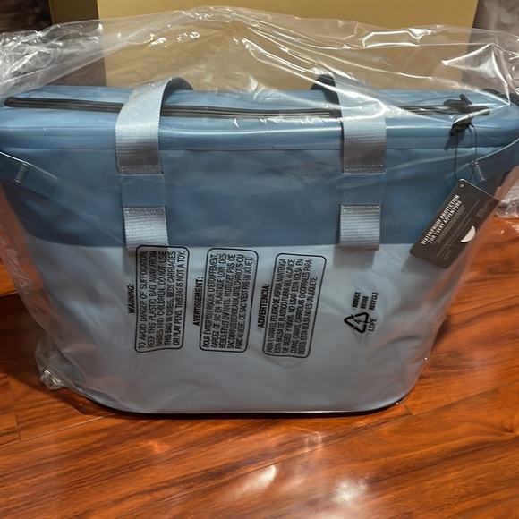 COPY - Hydro Flask 18 L Day Escape Soft Cooler Tote - Picture 2 of 2